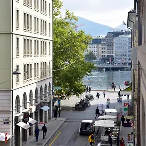 Rousseau Hotel